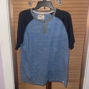 Men’s XL button up shirt